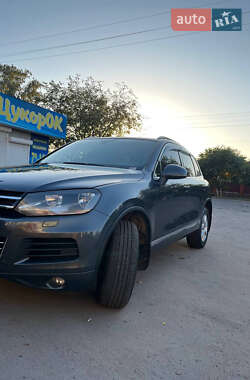 Внедорожник / Кроссовер Volkswagen Touareg 2012 в Карловке