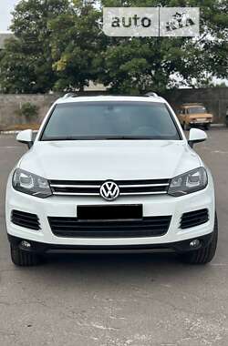 Внедорожник / Кроссовер Volkswagen Touareg 2011 в Березному