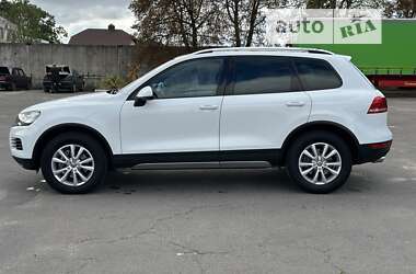 Внедорожник / Кроссовер Volkswagen Touareg 2011 в Березному