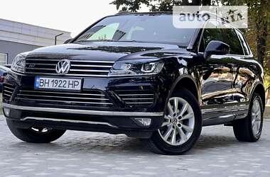 Внедорожник / Кроссовер Volkswagen Touareg 2017 в Одессе