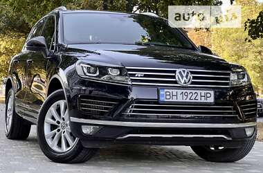 Внедорожник / Кроссовер Volkswagen Touareg 2017 в Одессе