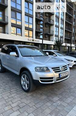 Внедорожник / Кроссовер Volkswagen Touareg 2006 в Ужгороде