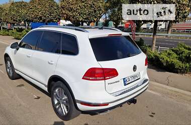 Позашляховик / Кросовер Volkswagen Touareg 2014 в Києві