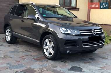 Позашляховик / Кросовер Volkswagen Touareg 2012 в Броварах