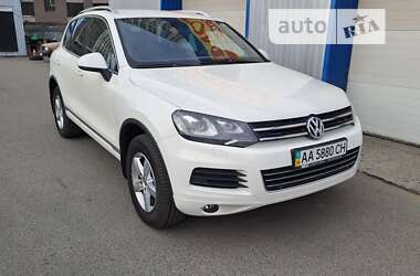 Позашляховик / Кросовер Volkswagen Touareg 2011 в Броварах