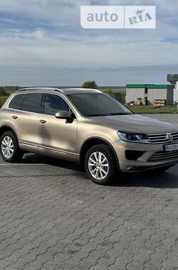 Позашляховик / Кросовер Volkswagen Touareg 2015 в Летичіві