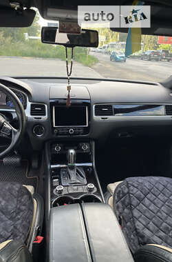 Внедорожник / Кроссовер Volkswagen Touareg 2012 в Тернополе