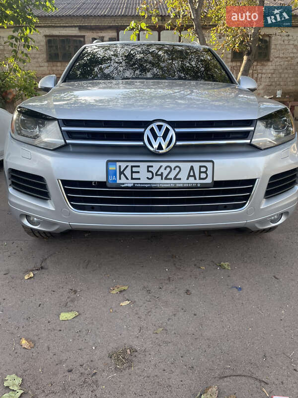 Внедорожник / Кроссовер Volkswagen Touareg 2011 в Кривом Роге