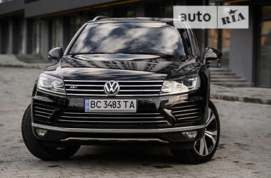 Внедорожник / Кроссовер Volkswagen Touareg 2016 в Львове