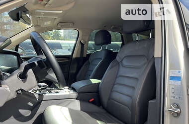 Внедорожник / Кроссовер Volkswagen Touareg 2021 в 