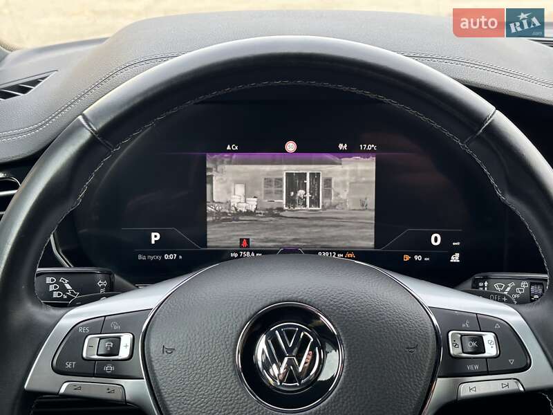 Внедорожник / Кроссовер Volkswagen Touareg 2018 в Полтаве