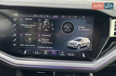 Внедорожник / Кроссовер Volkswagen Touareg 2018 в 