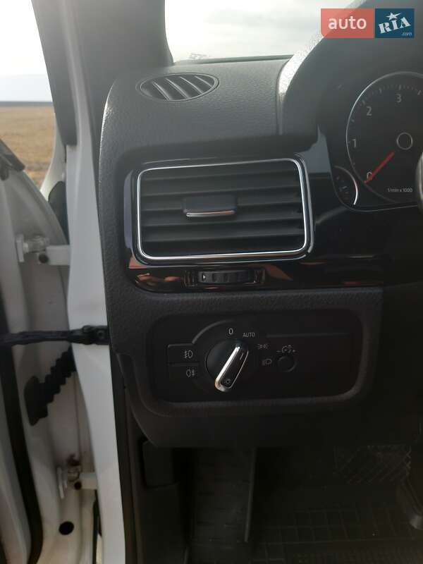 Позашляховик / Кросовер Volkswagen Touareg 2014 в Тернополі