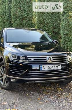 Позашляховик / Кросовер Volkswagen Touareg 2015 в Умані