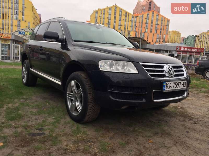 Внедорожник / Кроссовер Volkswagen Touareg 2004 в Киеве