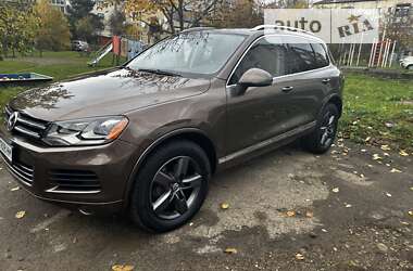 Позашляховик / Кросовер Volkswagen Touareg 2011 в Івано-Франківську