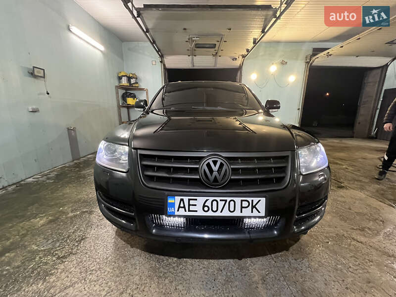 Внедорожник / Кроссовер Volkswagen Touareg 2005 в Каменском