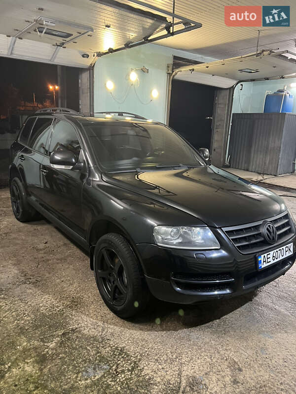 Внедорожник / Кроссовер Volkswagen Touareg 2005 в Каменском