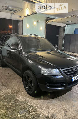 Внедорожник / Кроссовер Volkswagen Touareg 2005 в Каменском