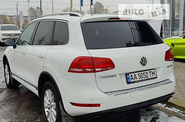 Позашляховик / Кросовер Volkswagen Touareg 2013 в Києві