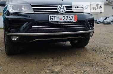 Внедорожник / Кроссовер Volkswagen Touareg 2016 в Черновцах