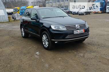 Внедорожник / Кроссовер Volkswagen Touareg 2016 в Черновцах