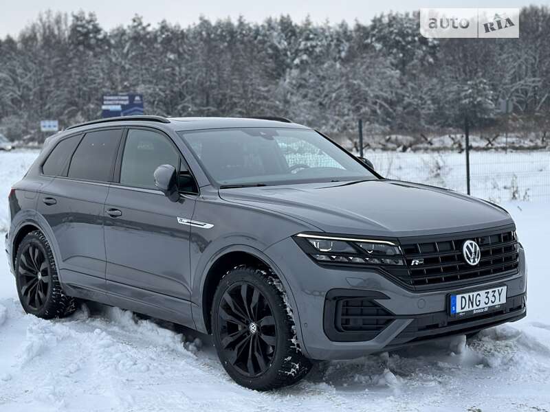 Позашляховик / Кросовер Volkswagen Touareg 2019 в Львові