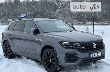Внедорожник / Кроссовер Volkswagen Touareg 2019 в 