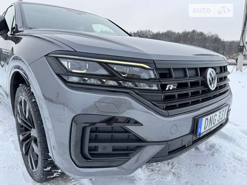 Позашляховик / Кросовер Volkswagen Touareg 2019 в Львові