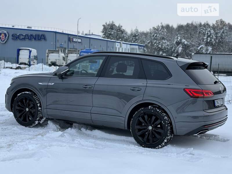Позашляховик / Кросовер Volkswagen Touareg 2019 в Львові