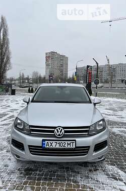 Позашляховик / Кросовер Volkswagen Touareg 2011 в Харкові