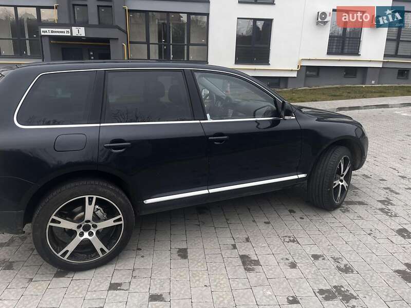Внедорожник / Кроссовер Volkswagen Touareg 2005 в Яворове
