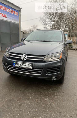 Внедорожник / Кроссовер Volkswagen Touareg 2013 в Одессе