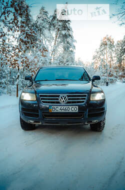 Внедорожник / Кроссовер Volkswagen Touareg 2004 в Львове