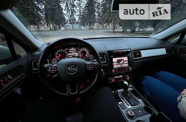 Позашляховик / Кросовер Volkswagen Touareg 2012 в Дніпрі