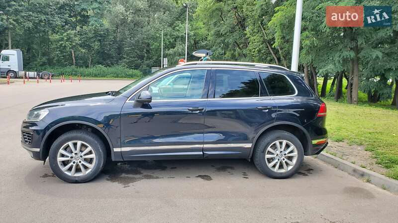 Внедорожник / Кроссовер Volkswagen Touareg 2017 в Киеве
