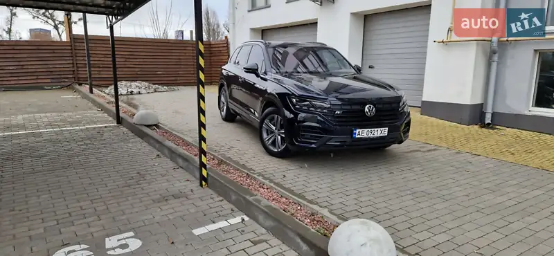 Внедорожник / Кроссовер Volkswagen Touareg 2021 в 