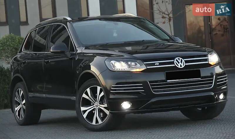 Внедорожник / Кроссовер Volkswagen Touareg 2013 в Хмельницком