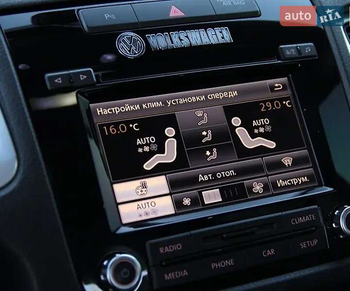 Внедорожник / Кроссовер Volkswagen Touareg 2013 в Хмельницком