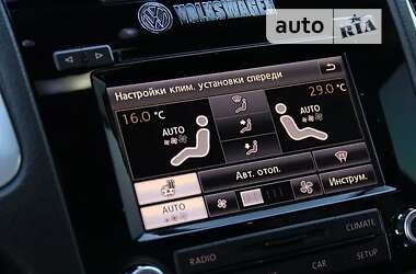 Внедорожник / Кроссовер Volkswagen Touareg 2013 в Хмельницком