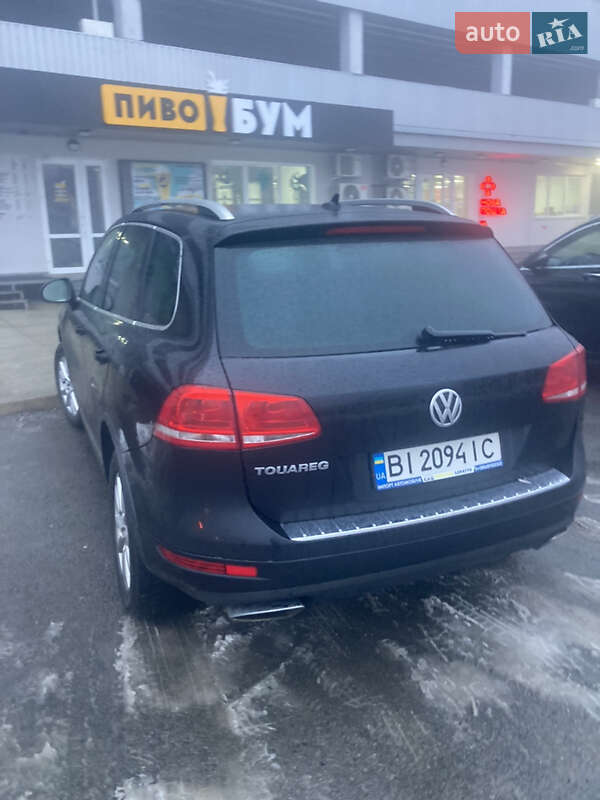 Внедорожник / Кроссовер Volkswagen Touareg 2010 в Полтаве