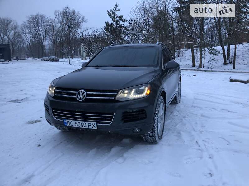 Внедорожник / Кроссовер Volkswagen Touareg 2014 в Дрогобыче
