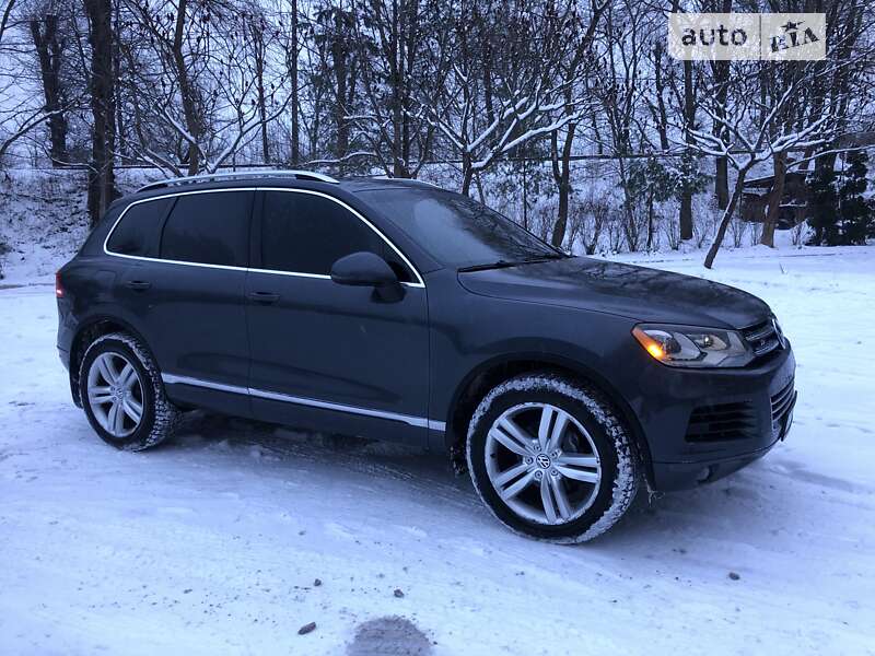 Внедорожник / Кроссовер Volkswagen Touareg 2014 в Дрогобыче