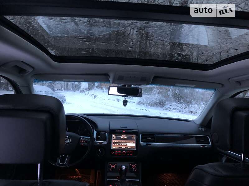 Внедорожник / Кроссовер Volkswagen Touareg 2014 в Дрогобыче