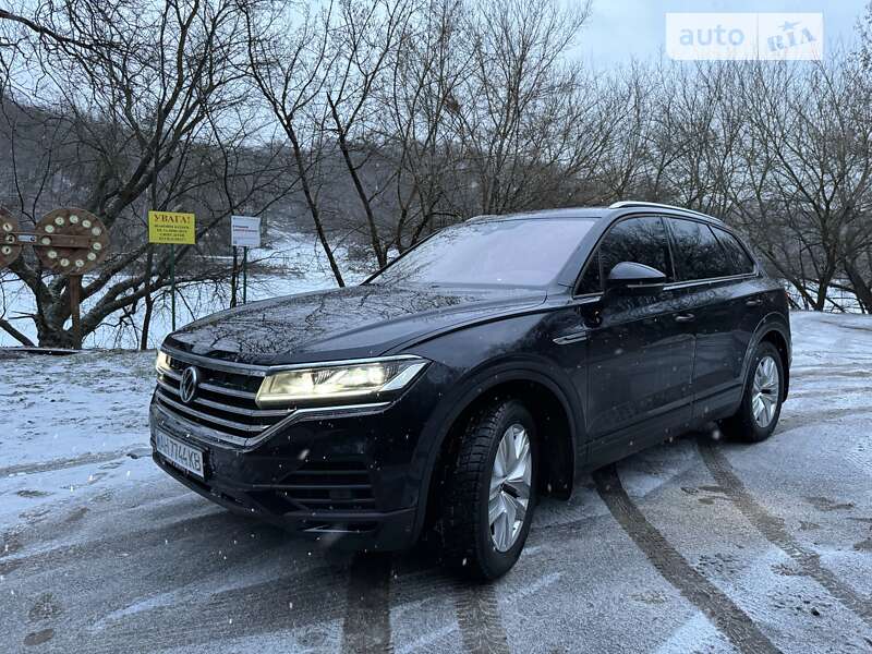 Внедорожник / Кроссовер Volkswagen Touareg 2020 в Киеве