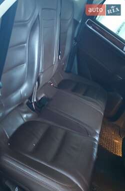Внедорожник / Кроссовер Volkswagen Touareg 2013 в 