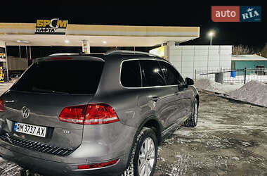 Внедорожник / Кроссовер Volkswagen Touareg 2011 в Радомышле