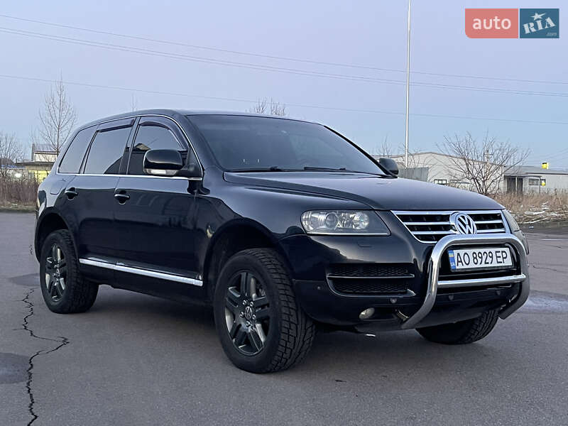 Внедорожник / Кроссовер Volkswagen Touareg 2006 в Хусте