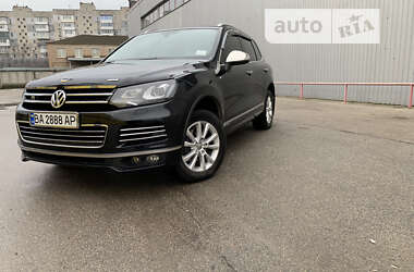 Внедорожник / Кроссовер Volkswagen Touareg 2012 в Кропивницком