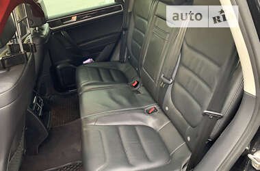 Внедорожник / Кроссовер Volkswagen Touareg 2012 в Кропивницком